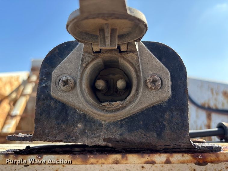 image for item FG2733 2010 Trailblazer S4663 bottom dump trailer