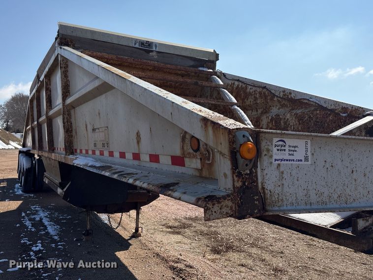 image for item FG2733 2010 Trailblazer S4663 bottom dump trailer