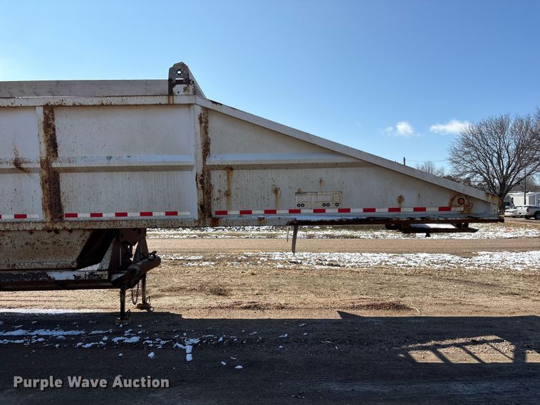 image for item FG2733 2010 Trailblazer S4663 bottom dump trailer