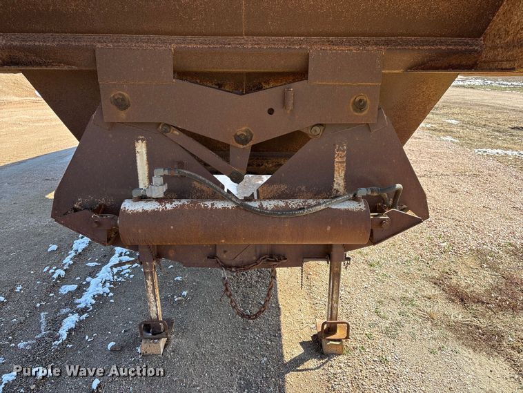 image for item FG2733 2010 Trailblazer S4663 bottom dump trailer