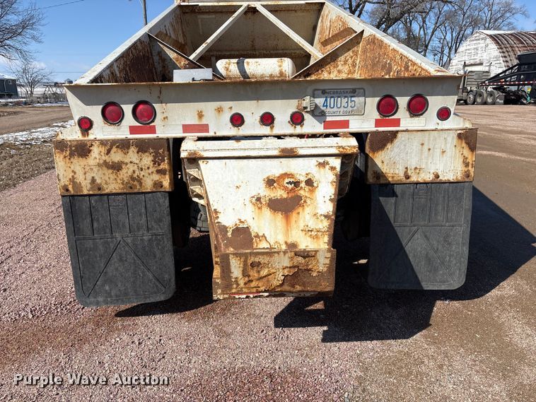 image for item FG2733 2010 Trailblazer S4663 bottom dump trailer