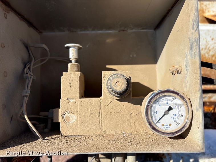 image for item FG2733 2010 Trailblazer S4663 bottom dump trailer