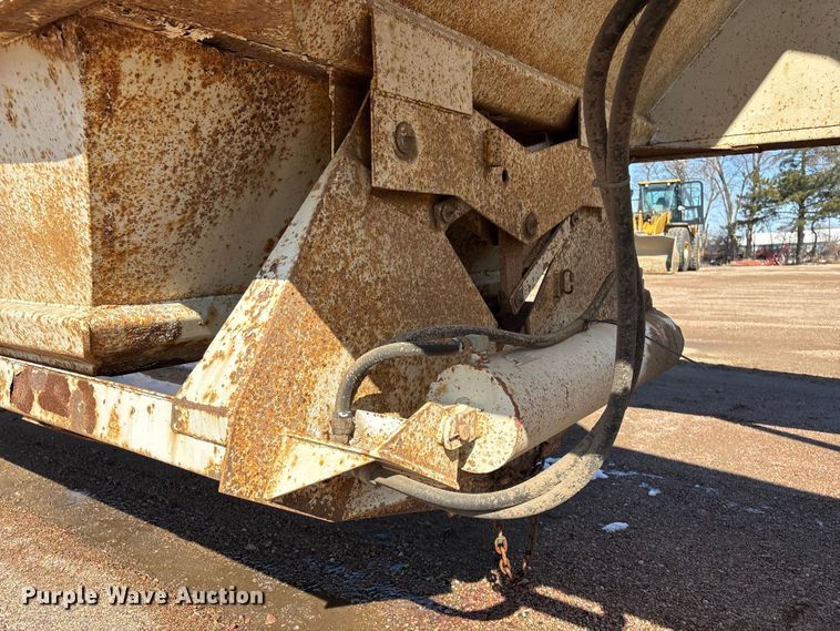 image for item FG2733 2010 Trailblazer S4663 bottom dump trailer