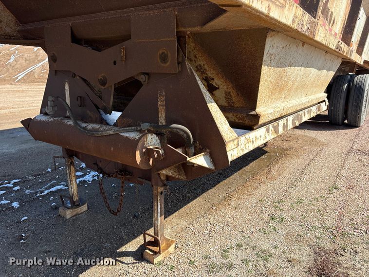 image for item FG2733 2010 Trailblazer S4663 bottom dump trailer