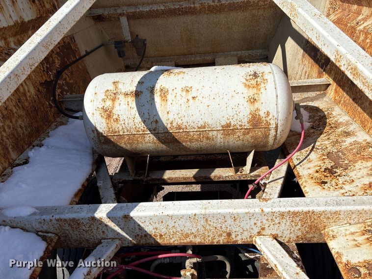 image for item FG2733 2010 Trailblazer S4663 bottom dump trailer