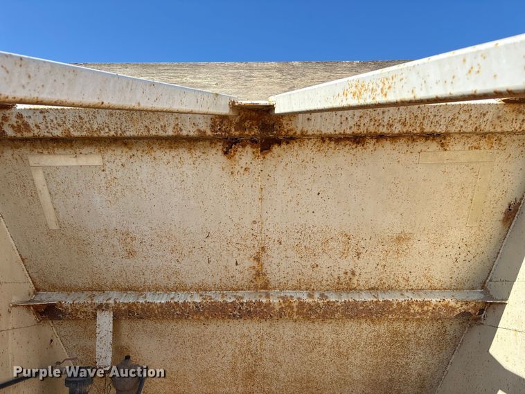 image for item FG2733 2010 Trailblazer S4663 bottom dump trailer