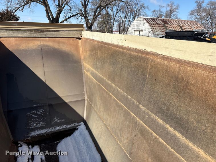 image for item FG2733 2010 Trailblazer S4663 bottom dump trailer