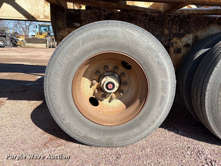 image for item FG2733 2010 Trailblazer S4663 bottom dump trailer