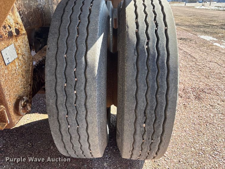 image for item FG2733 2010 Trailblazer S4663 bottom dump trailer