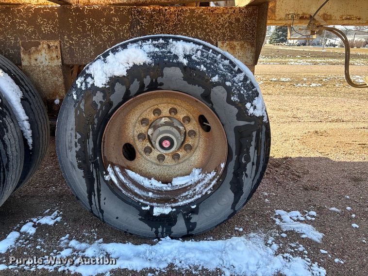 image for item FG2733 2010 Trailblazer S4663 bottom dump trailer