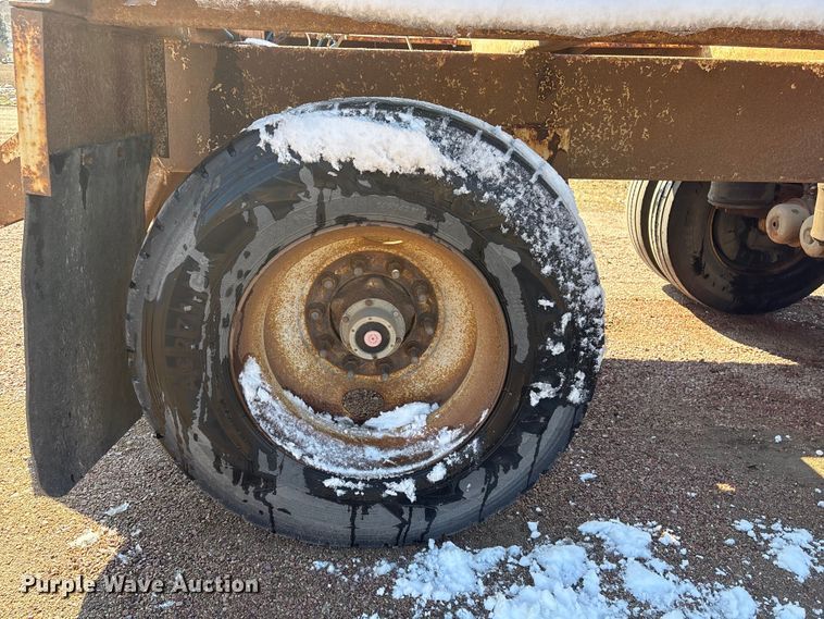 image for item FG2733 2010 Trailblazer S4663 bottom dump trailer