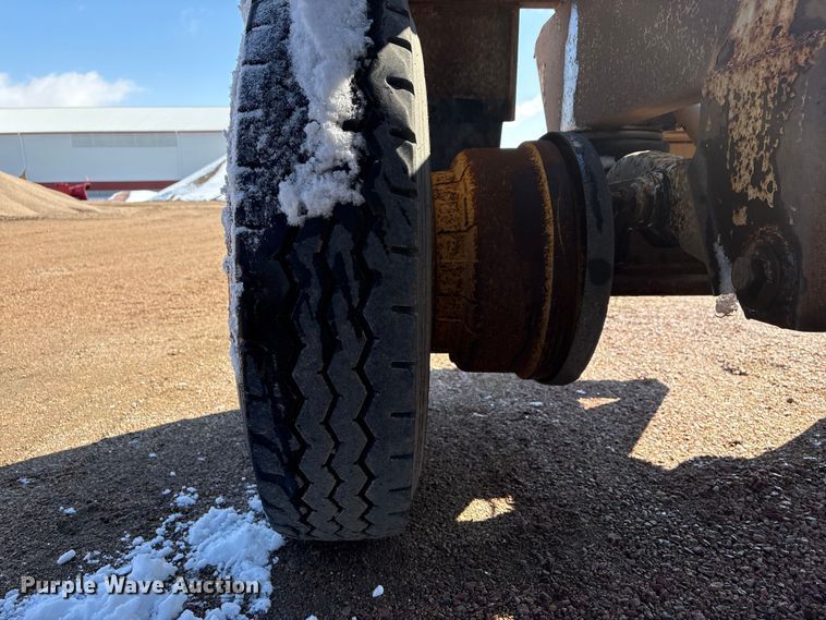 image for item FG2733 2010 Trailblazer S4663 bottom dump trailer