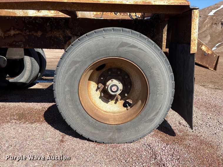 image for item FG2733 2010 Trailblazer S4663 bottom dump trailer