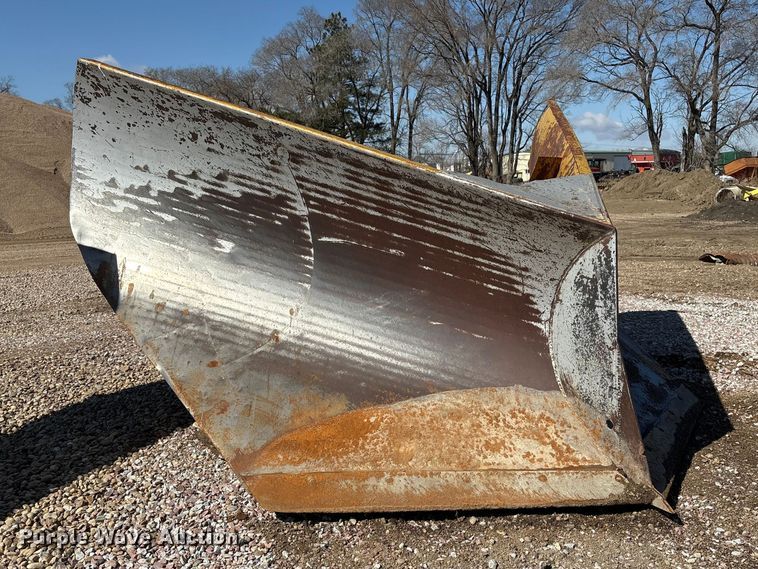 image for item FG2735 V-plow 