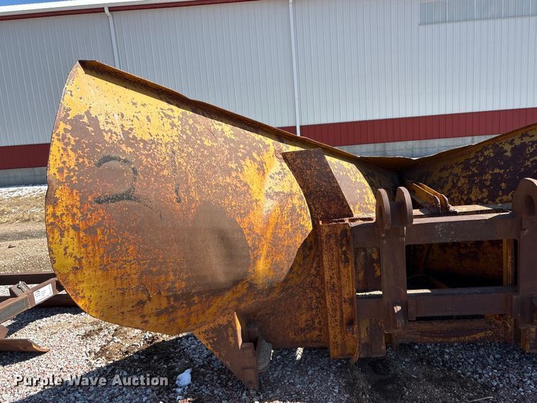 image for item FG2735 V-plow 