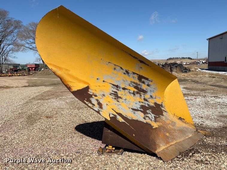 image for item FG2736 V-plow