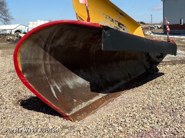 image for item FG2737 12' W snow plow