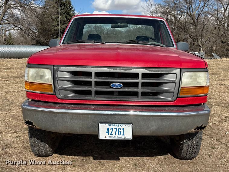 image for item FG2738 1995 Ford F250 pickup truck