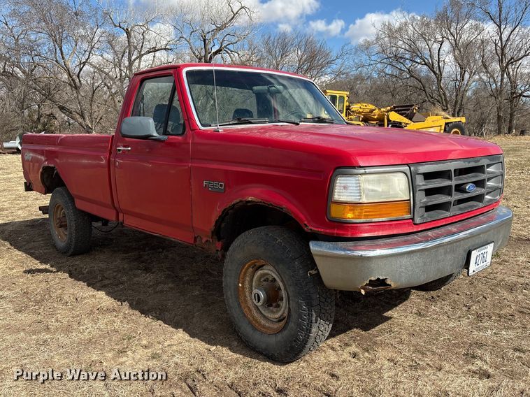 image for item FG2738 1995 Ford F250 pickup truck