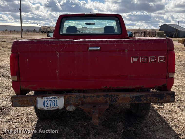 image for item FG2738 1995 Ford F250 pickup truck
