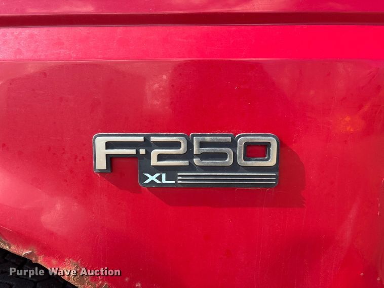 image for item FG2738 1995 Ford F250 pickup truck