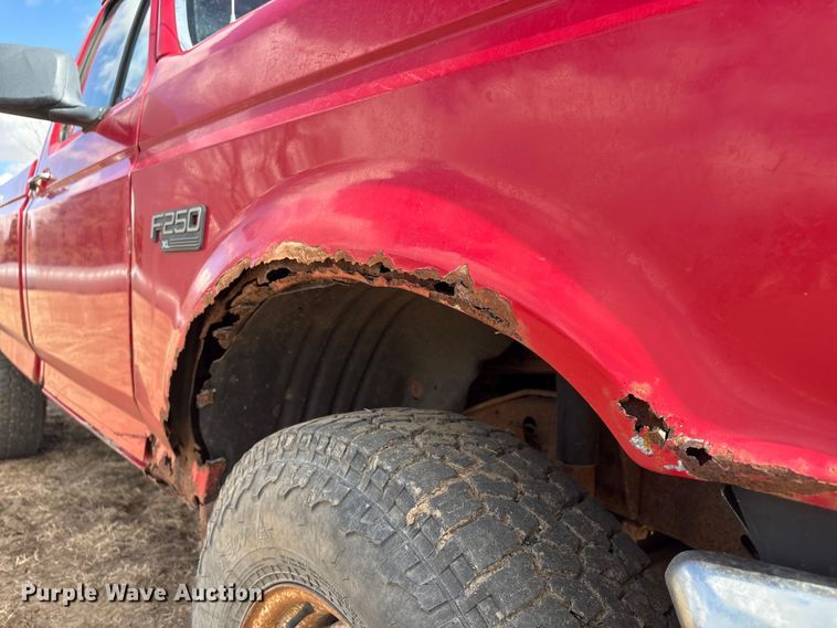 image for item FG2738 1995 Ford F250 pickup truck