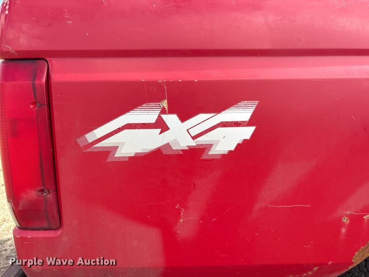 image for item FG2738 1995 Ford F250 pickup truck