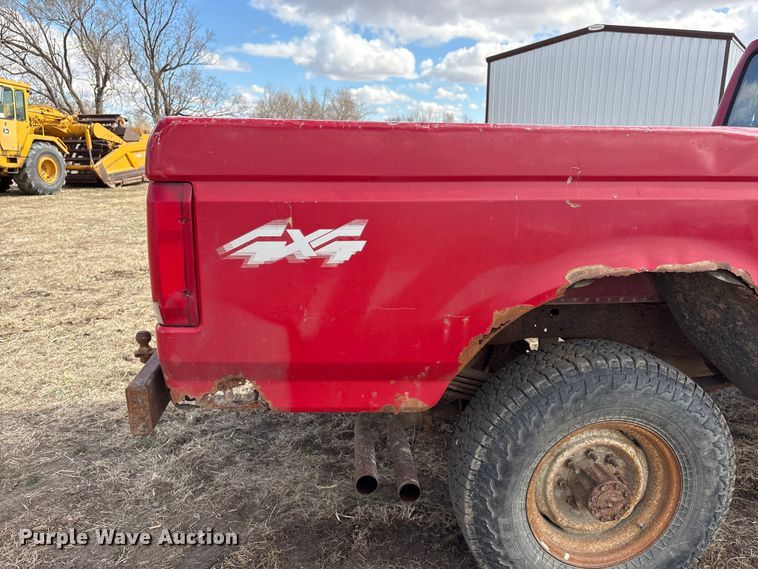 image for item FG2738 1995 Ford F250 pickup truck