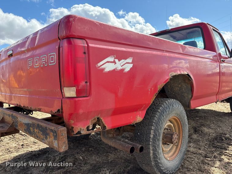 image for item FG2738 1995 Ford F250 pickup truck