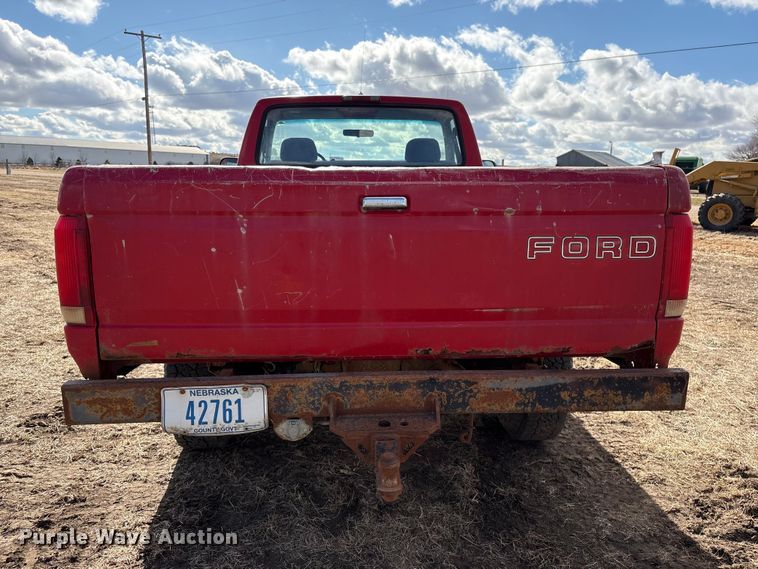 image for item FG2738 1995 Ford F250 pickup truck
