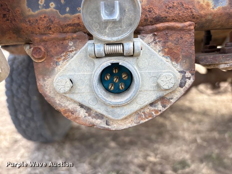 image for item FG2738 1995 Ford F250 pickup truck