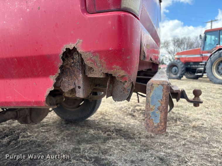 image for item FG2738 1995 Ford F250 pickup truck