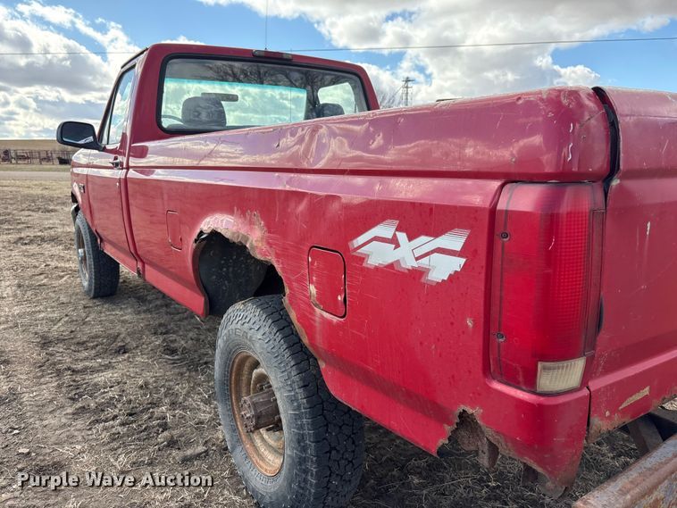 image for item FG2738 1995 Ford F250 pickup truck
