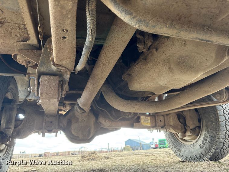 image for item FG2738 1995 Ford F250 pickup truck