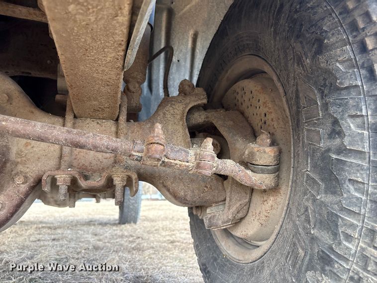 image for item FG2738 1995 Ford F250 pickup truck