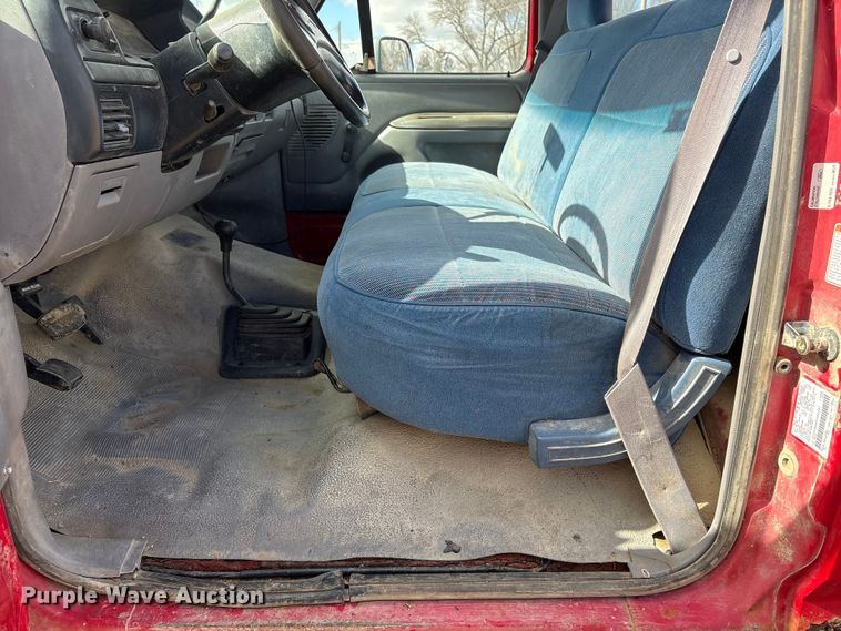 image for item FG2738 1995 Ford F250 pickup truck