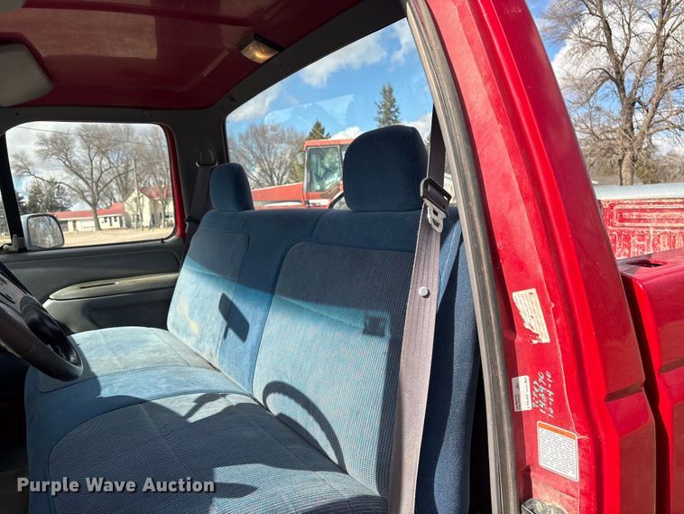 image for item FG2738 1995 Ford F250 pickup truck