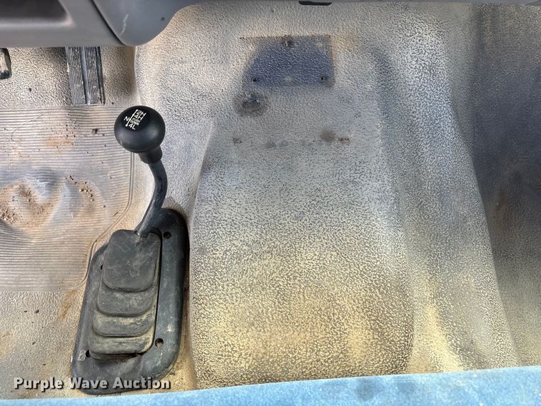 image for item FG2738 1995 Ford F250 pickup truck