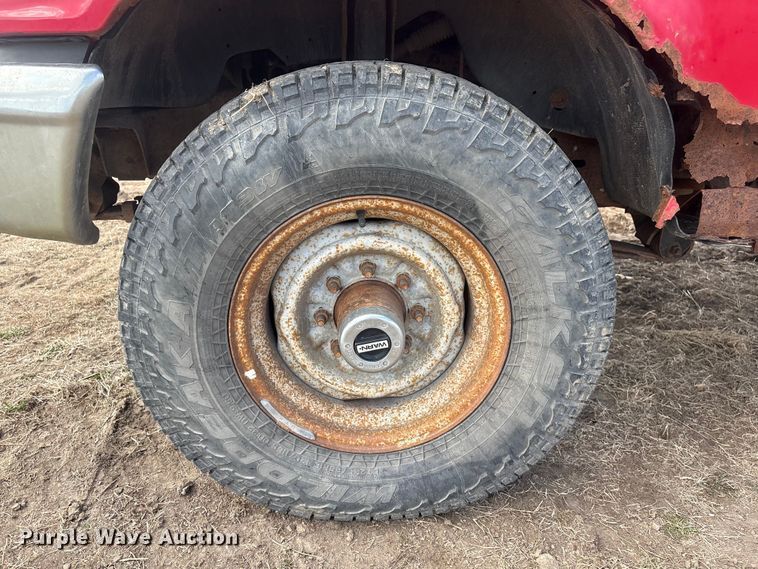 image for item FG2738 1995 Ford F250 pickup truck