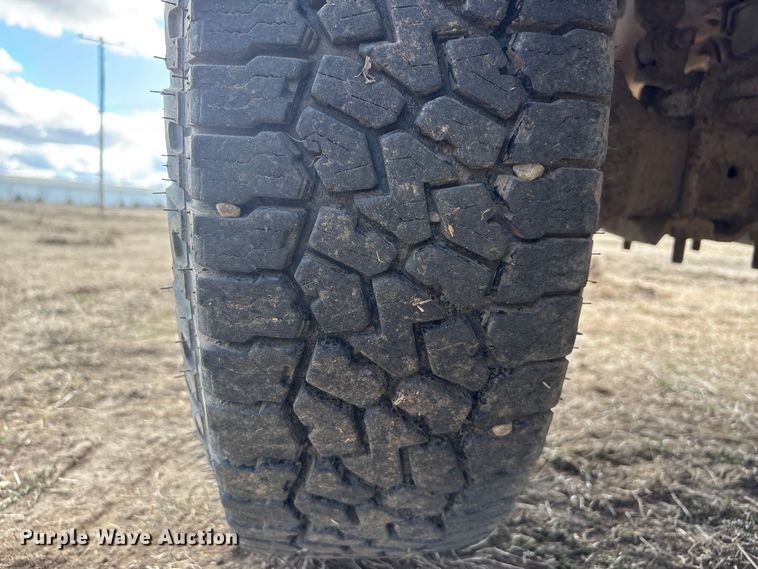 image for item FG2738 1995 Ford F250 pickup truck