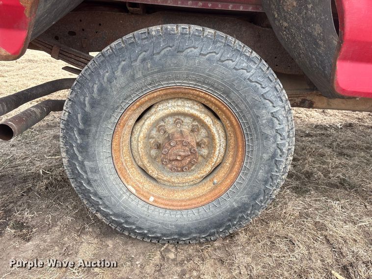 image for item FG2738 1995 Ford F250 pickup truck