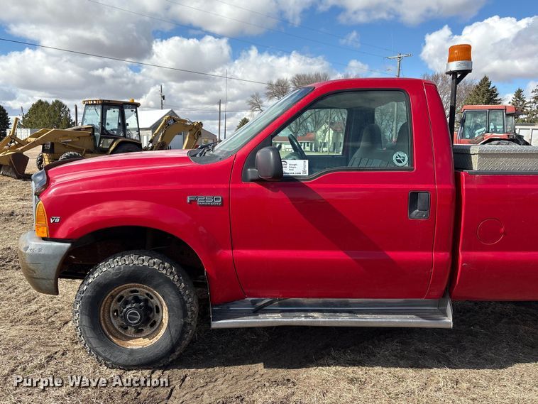 image for item FG2739 1999 Ford F250 Super Duty pickup truck