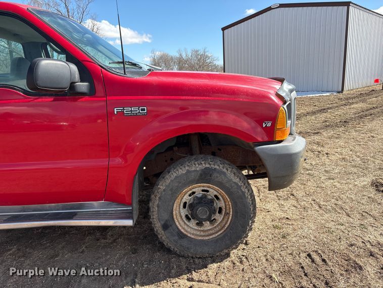 image for item FG2739 1999 Ford F250 Super Duty pickup truck