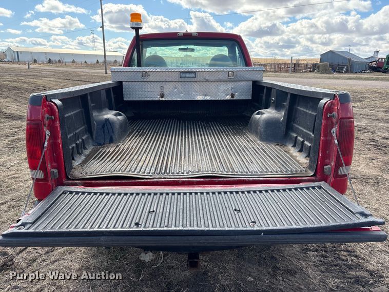 image for item FG2739 1999 Ford F250 Super Duty pickup truck