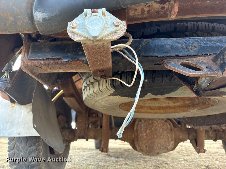 image for item FG2739 1999 Ford F250 Super Duty pickup truck