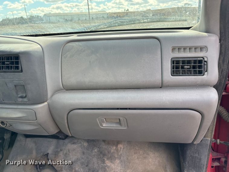 image for item FG2739 1999 Ford F250 Super Duty pickup truck