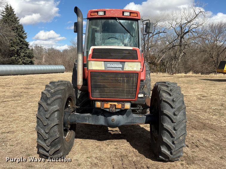 image for item FG2740 1995 Case IH 7220 MFWD tractor