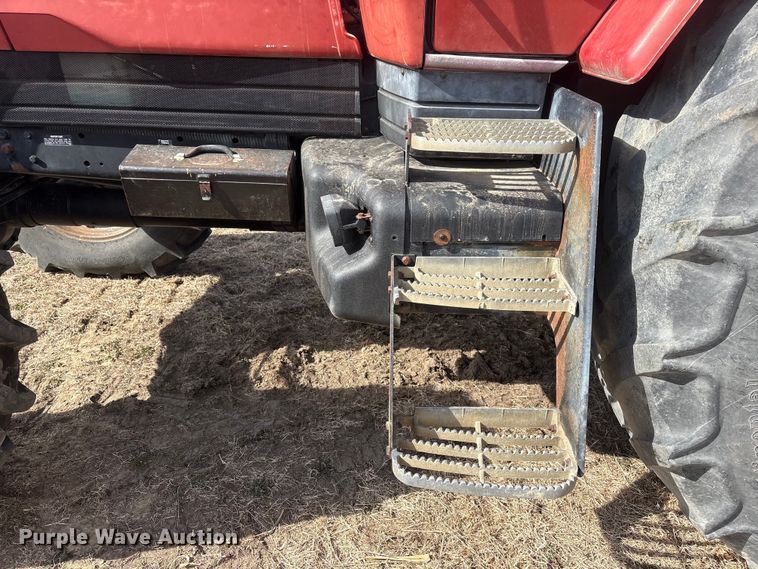 image for item FG2740 1995 Case IH 7220 MFWD tractor