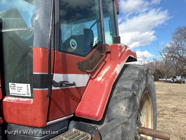 image for item FG2740 1995 Case IH 7220 MFWD tractor