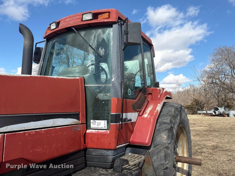 image for item FG2740 1995 Case IH 7220 MFWD tractor